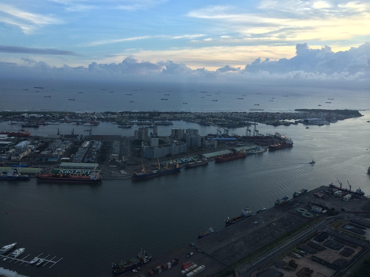 美國軍艦在臺灣港口最新停靠動態(tài)及其影響分析