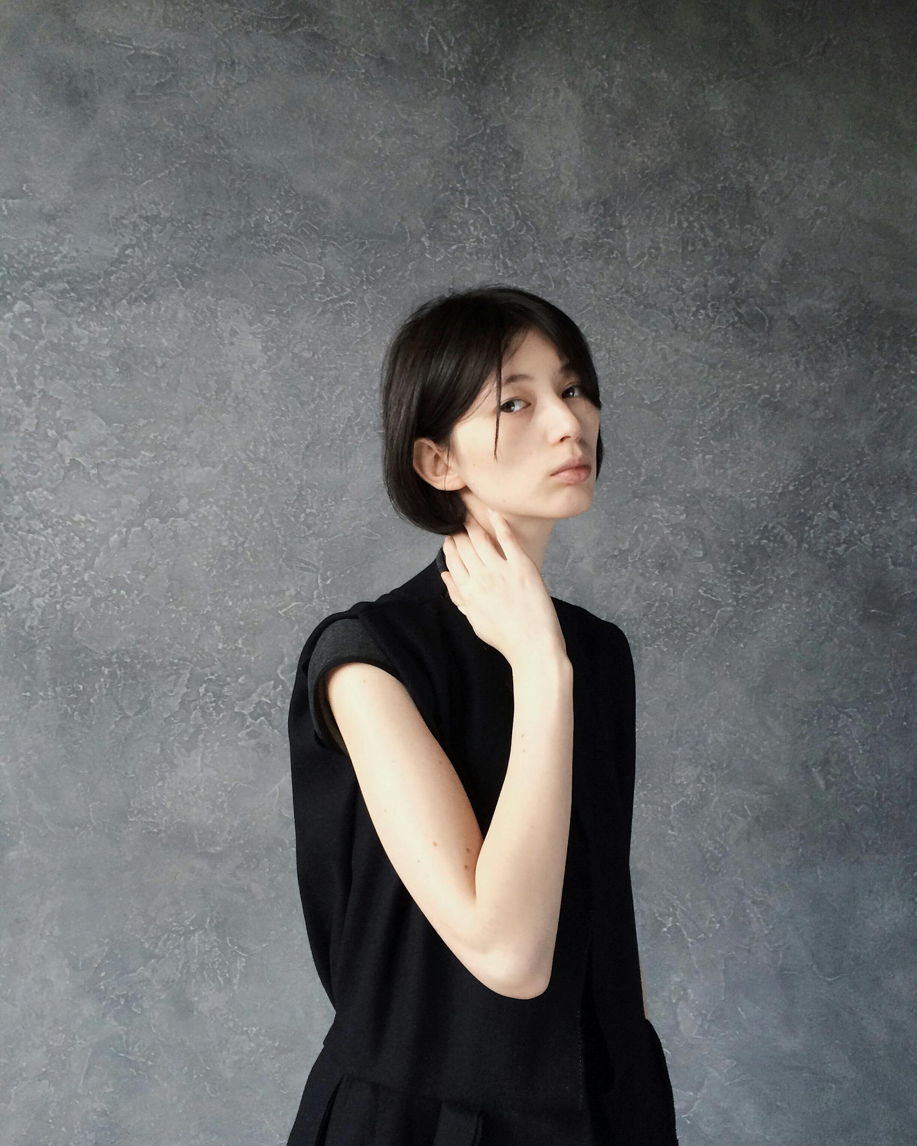 四月璀璨星光，女明星高清寫(xiě)真圖片大全展現(xiàn)瞬間魅力
