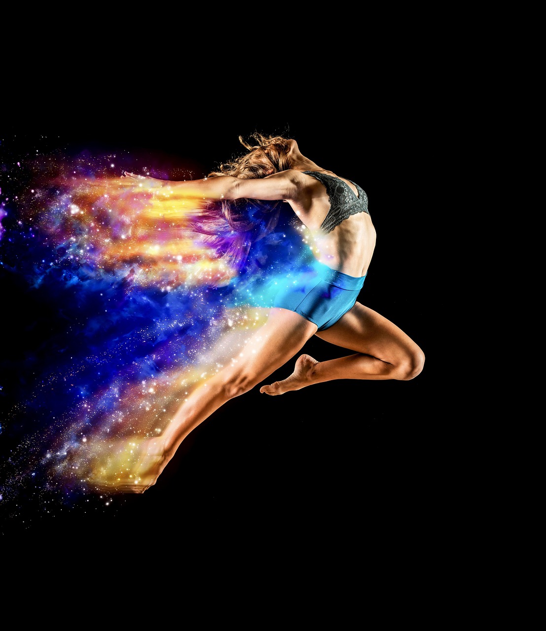 五月星光熠熠，演員江文的閃耀時(shí)刻